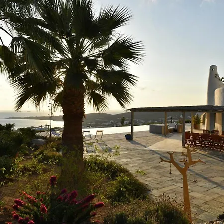 Delion, Parikia (Paros)